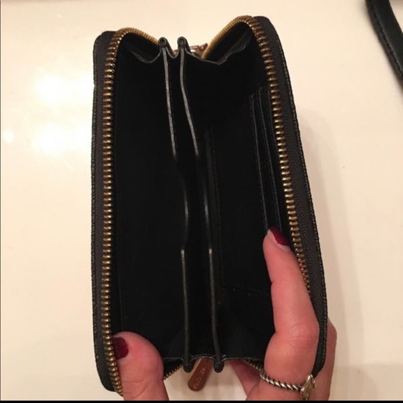 Michael Kors purse with matching wallet - Picture 5 of 8